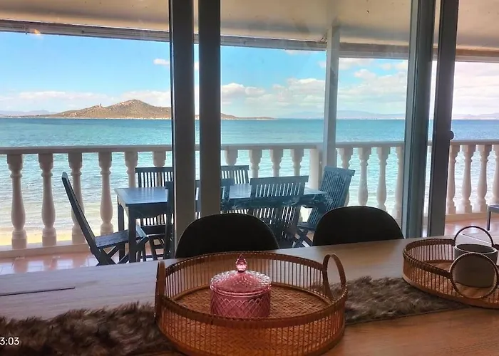 Mariposa Deneptuno * ラ・マンガ・デル・マール・メノール